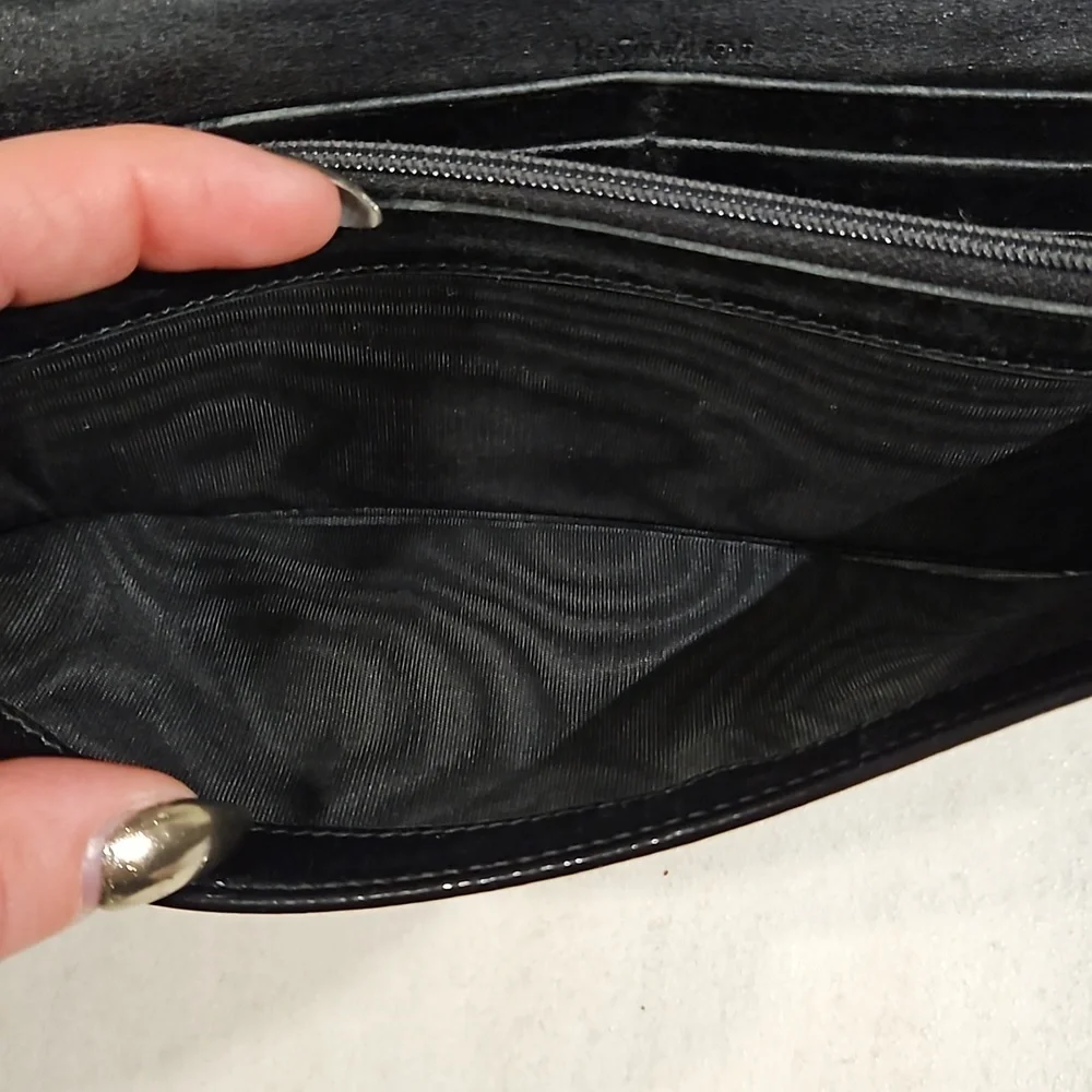 YSL Logo Patent Leather Bifold Snap Wallet w/Dustbag - Picture 12 of 14